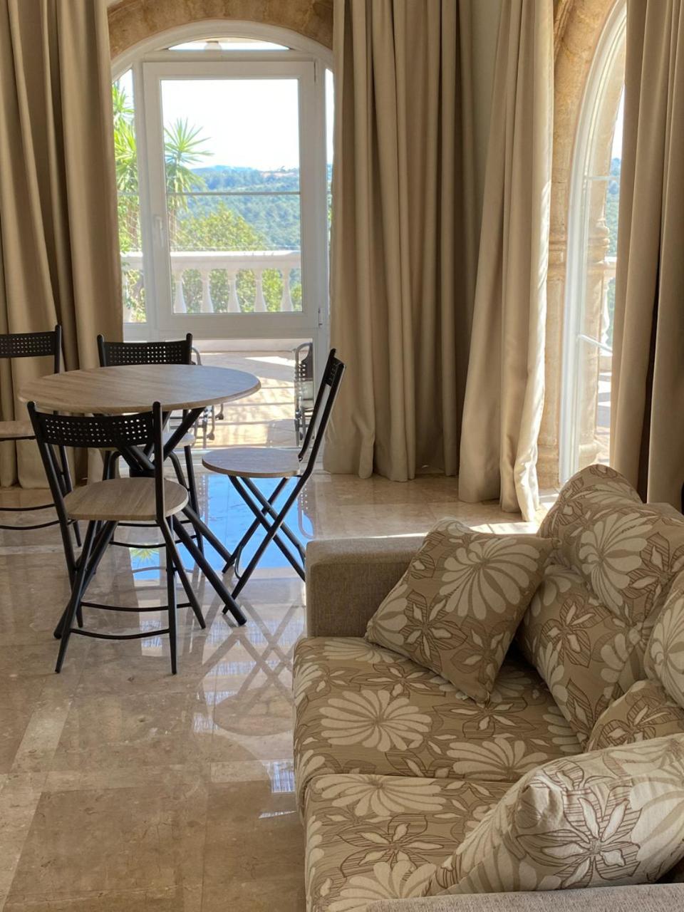 Nostrana Village Apartments Koskinou  Ruang foto